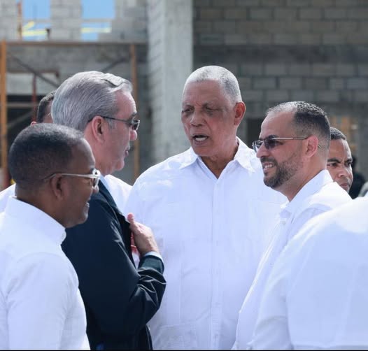 Alcalde Suzaña solicita al presidente Abinader construcción del acueducto de Bohechío